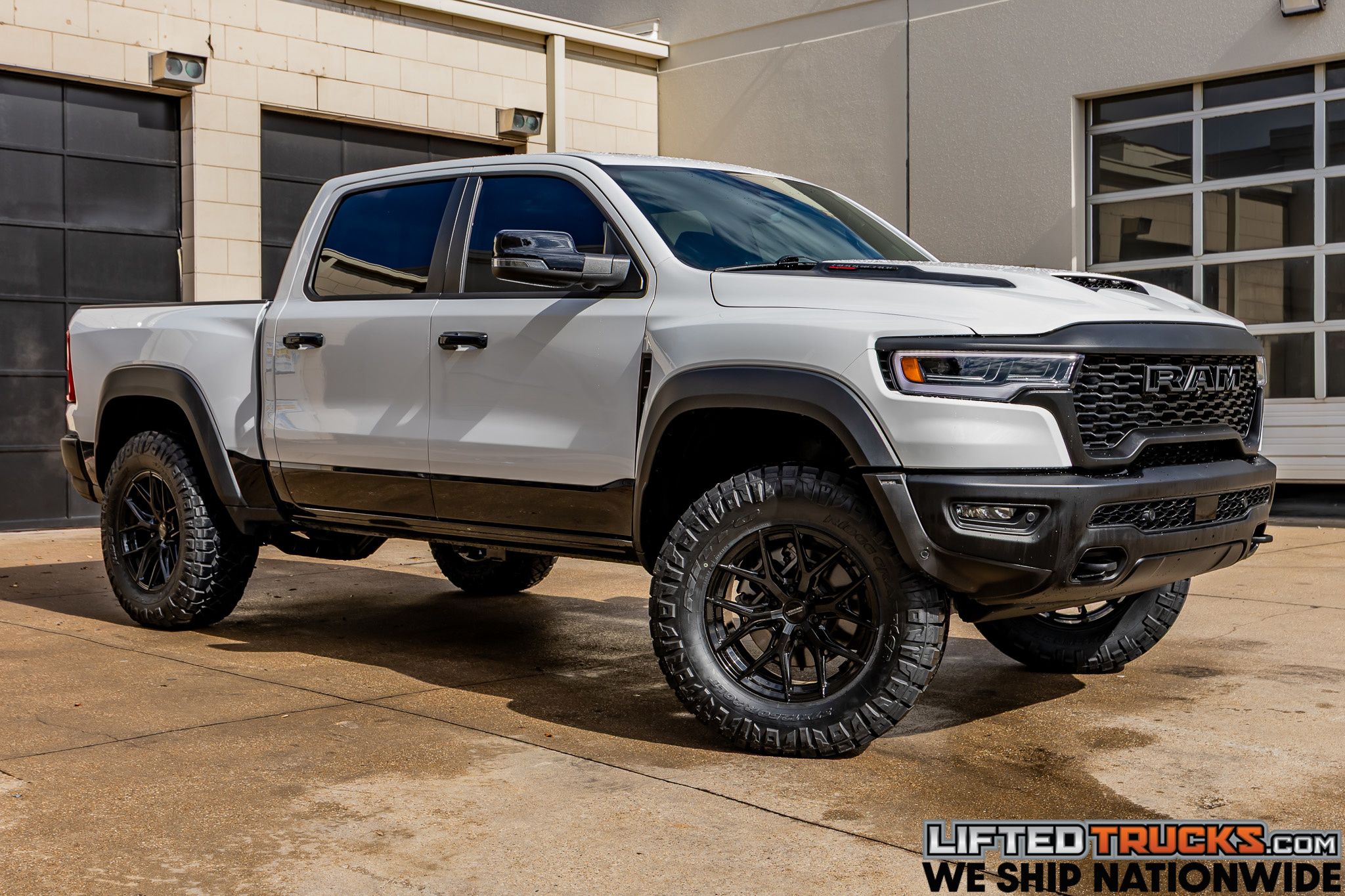 2025 RAM 1500 RHO 4x4 Crew Cab 5'7's photo