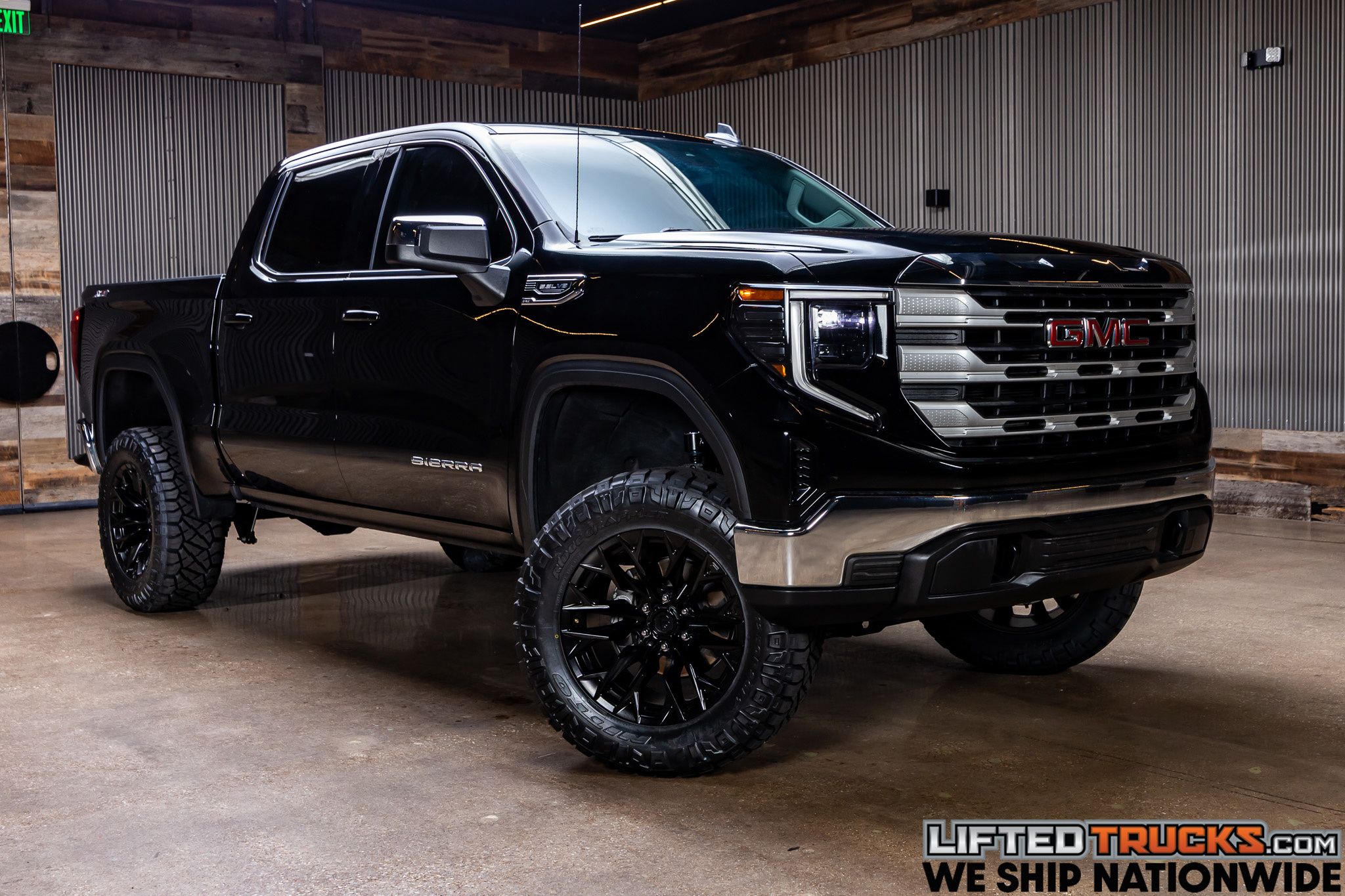 2025 GMC Sierra 4WD Crew Cab Short Box SLE's photo
