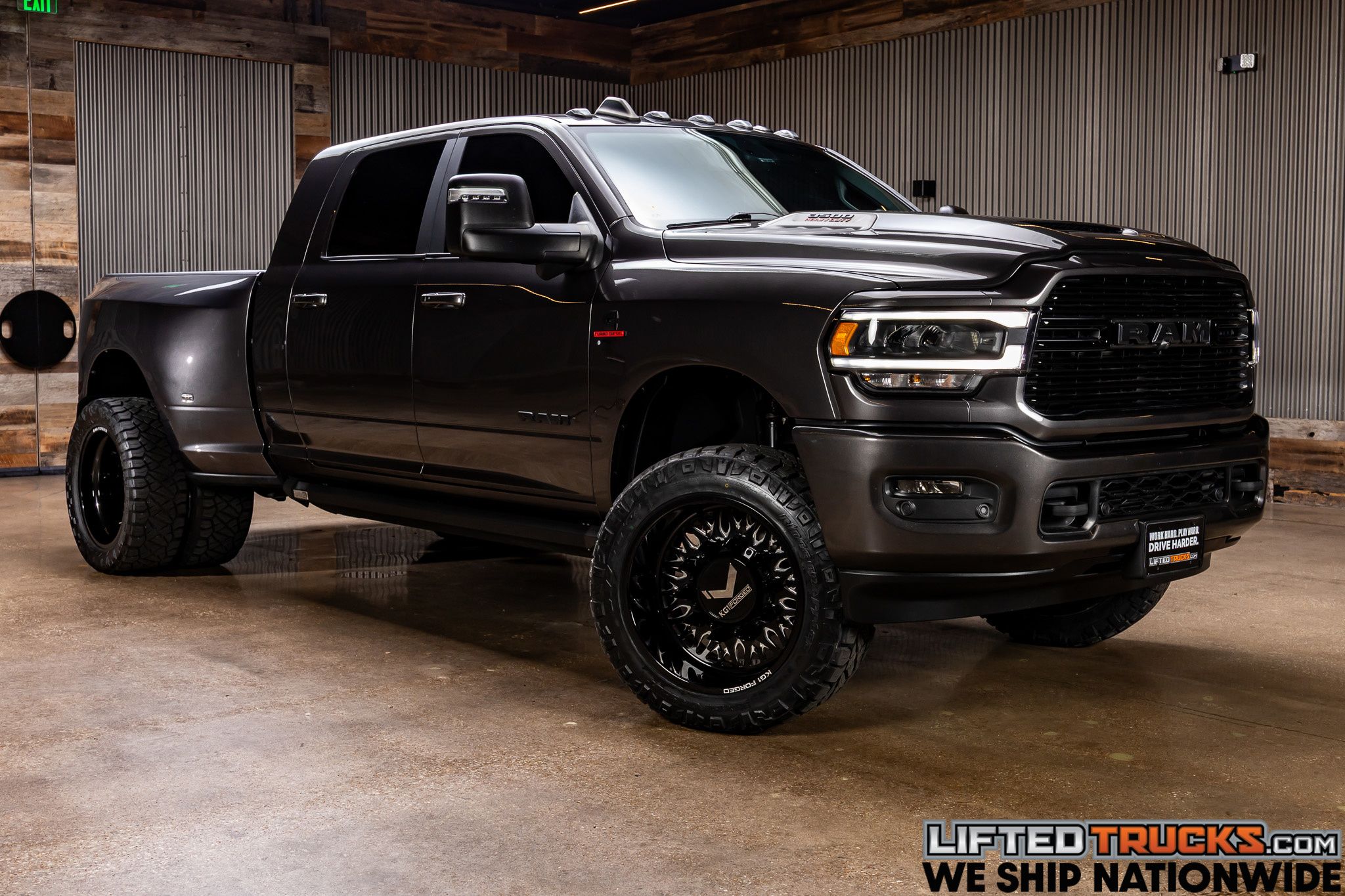 2024 RAM Ram 3500 Pickup Laramie's photo