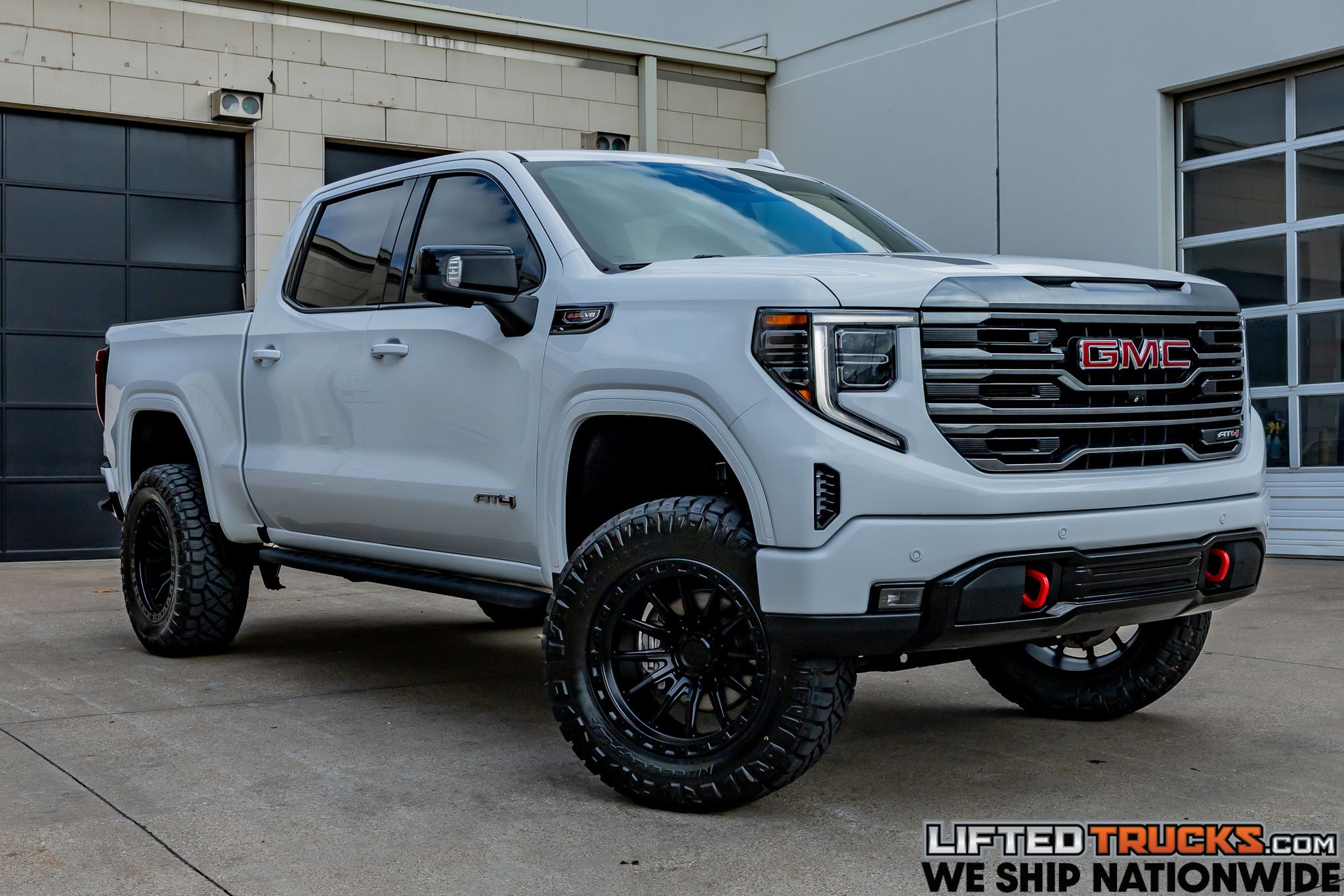 2022 GMC Sierra 4WD Crew Cab Standard Box AT4's photo