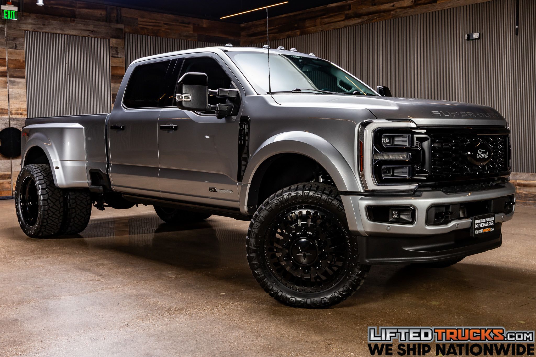 2024 Ford F-450 Super Duty Limited's photo