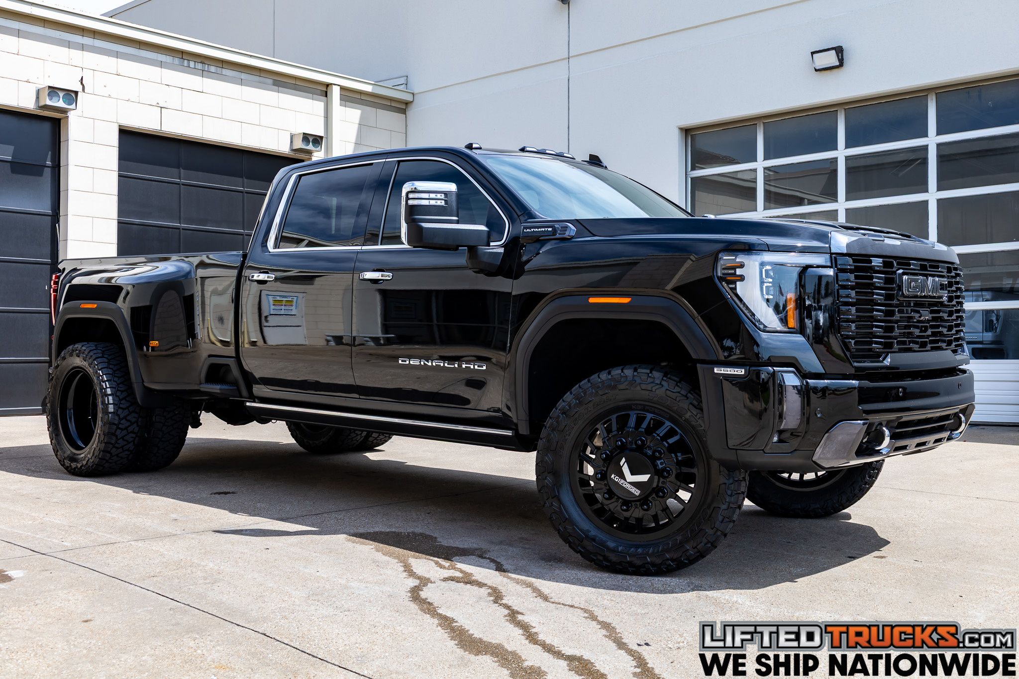 2024 GMC Sierra 4WD Crew Cab LB DRW Denali Ultimate's photo