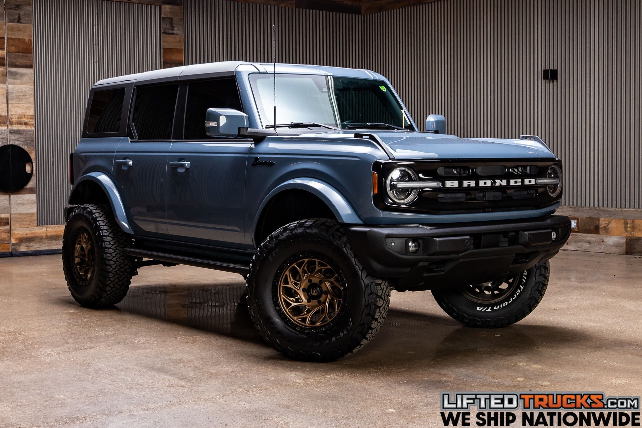 2023 Ford Bronco 4-Door Outer Banks