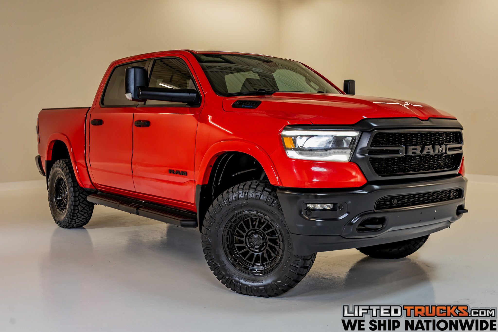 2021 RAM 1500 Big Horn/Lone Star 4x4 Crew Cab 5'7's photo