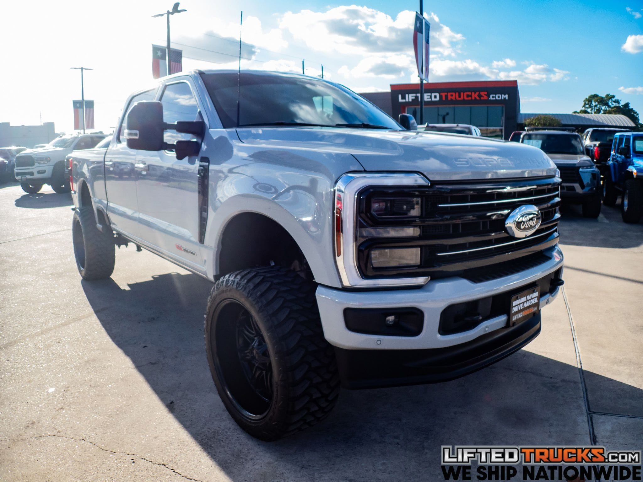 2025 Ford F-250 Super Duty Platinum's photo