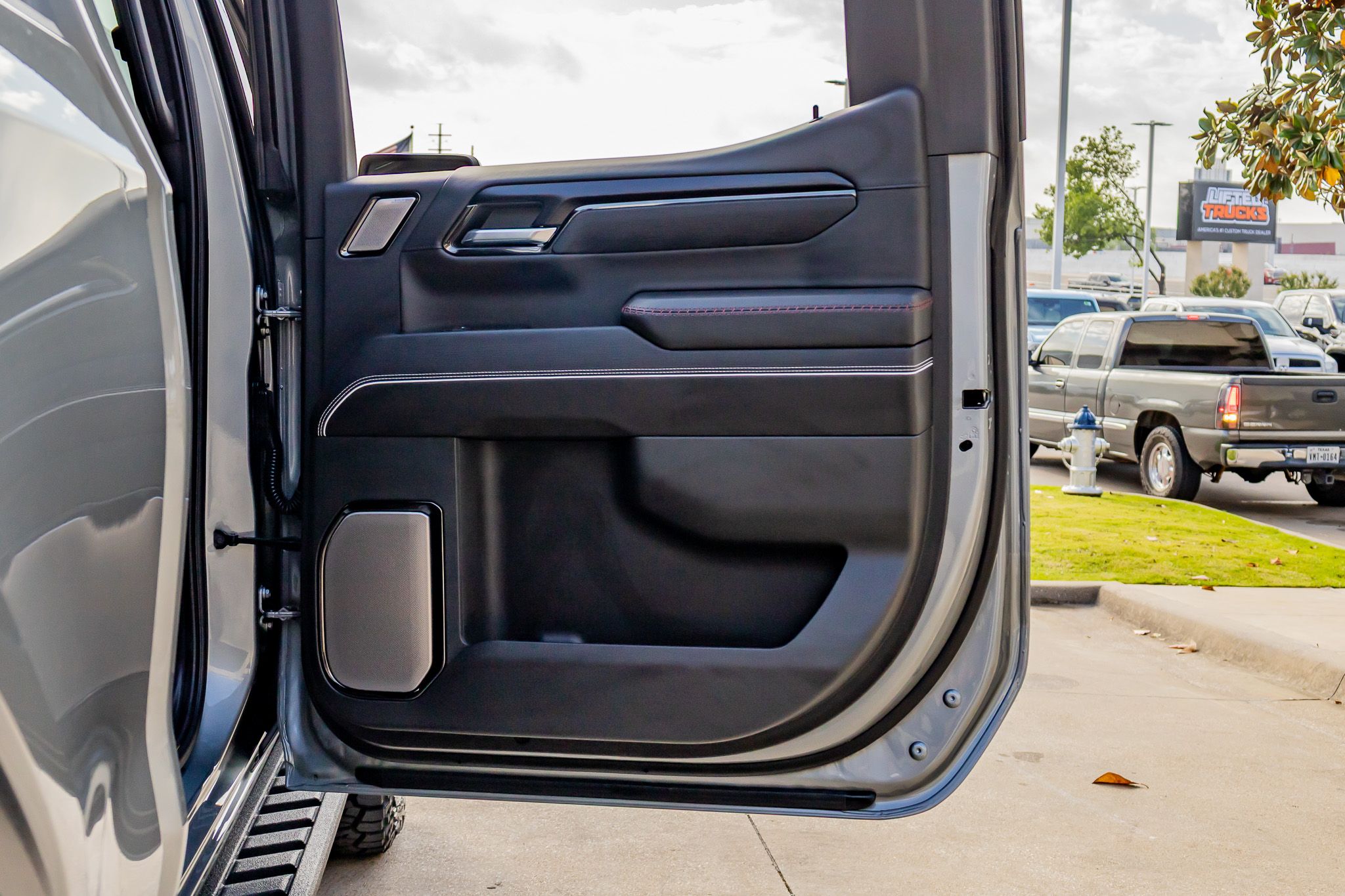 2026 GMC Sierra 1500 AT4X - Photo 39