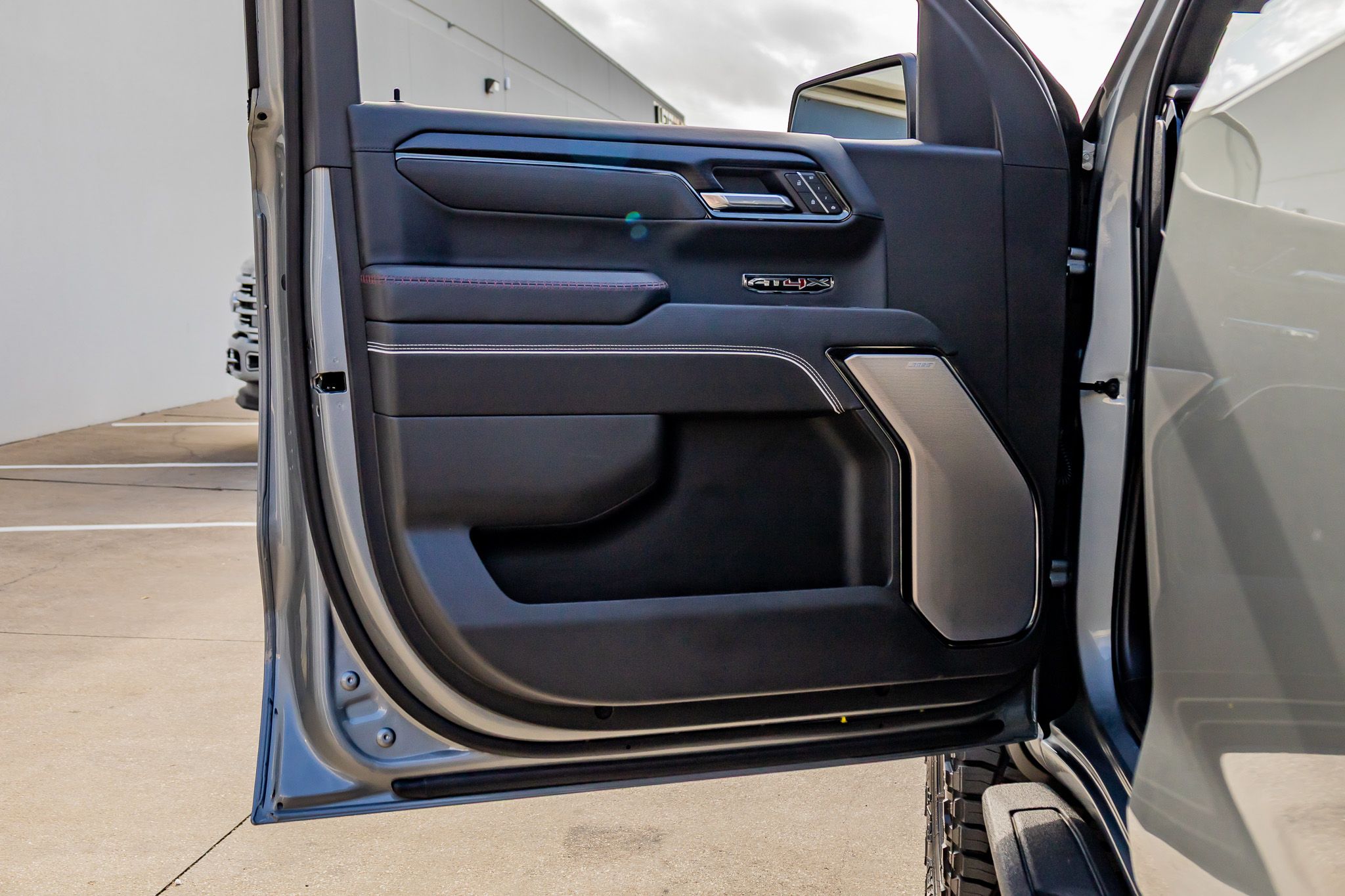 2026 GMC Sierra 1500 AT4X - Photo 36