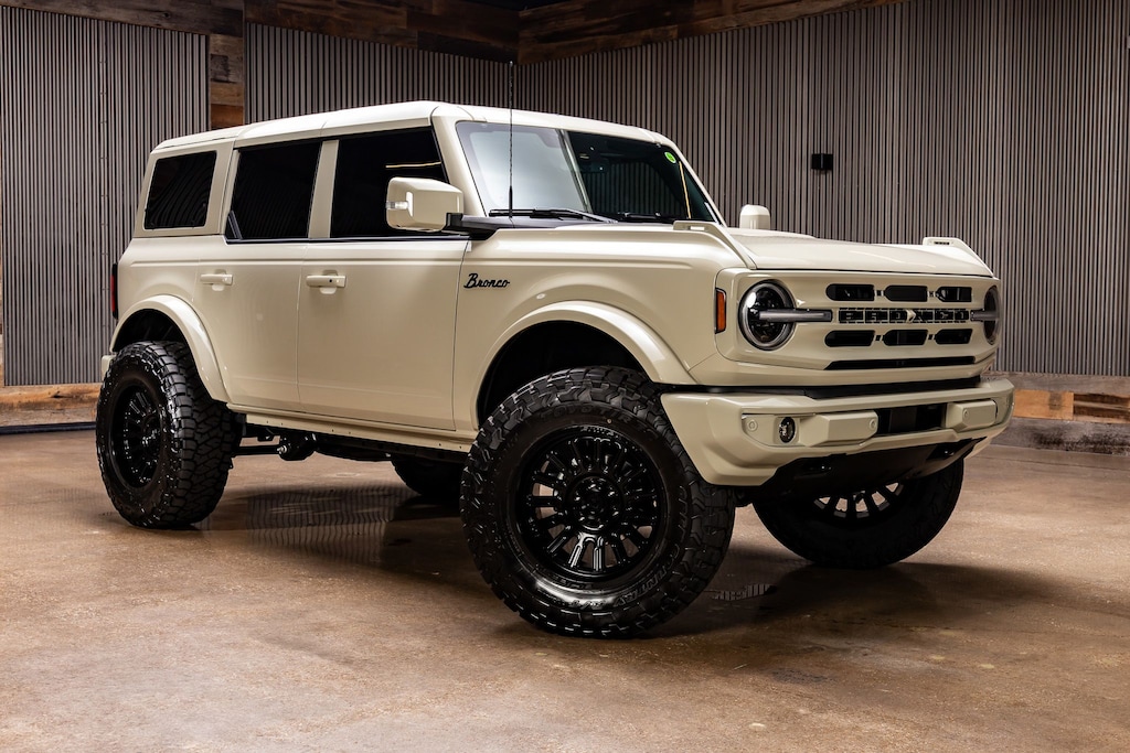 Used 2025 Ford Bronco Outer Banks SUV
