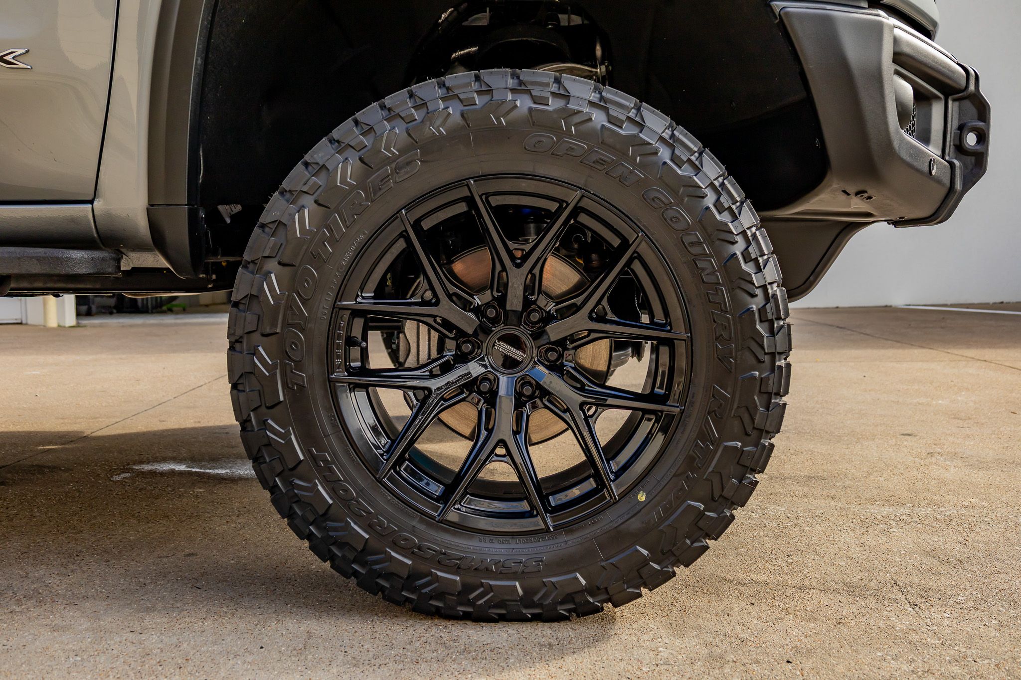 2026 GMC Sierra 1500 AT4X - Photo 12