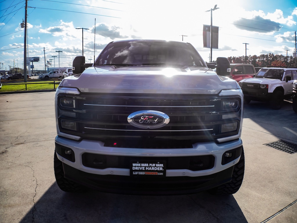 Used 2025 Ford F-250SD Platinum Truck