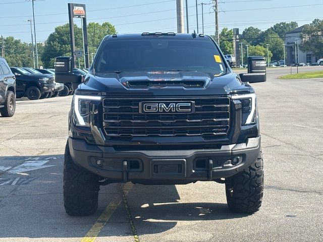 2024 Gmc Sierra HD AT4X photo 2