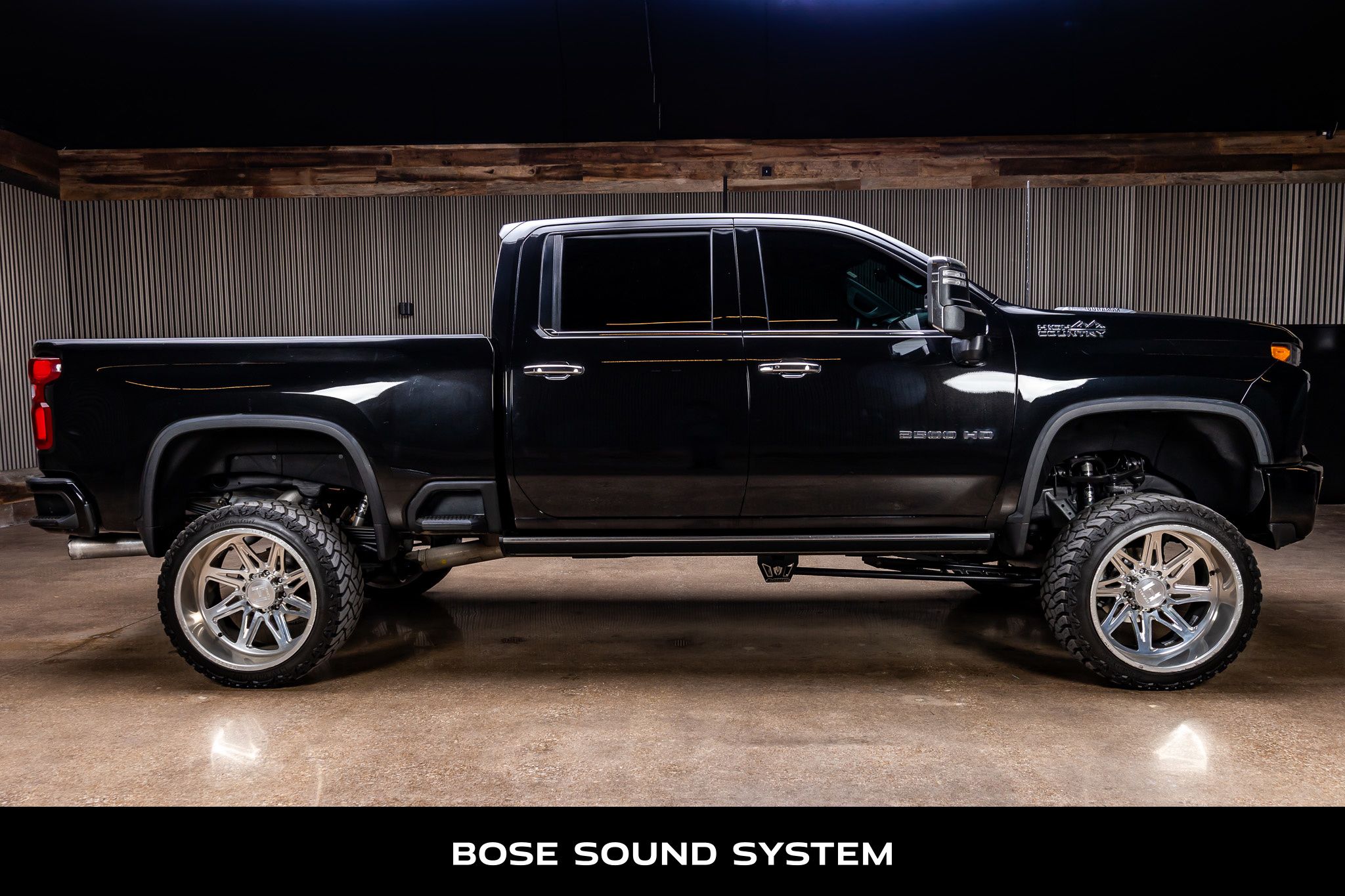 Image 10 of 2022 Chevrolet Silverado 2500HD High Country Truck