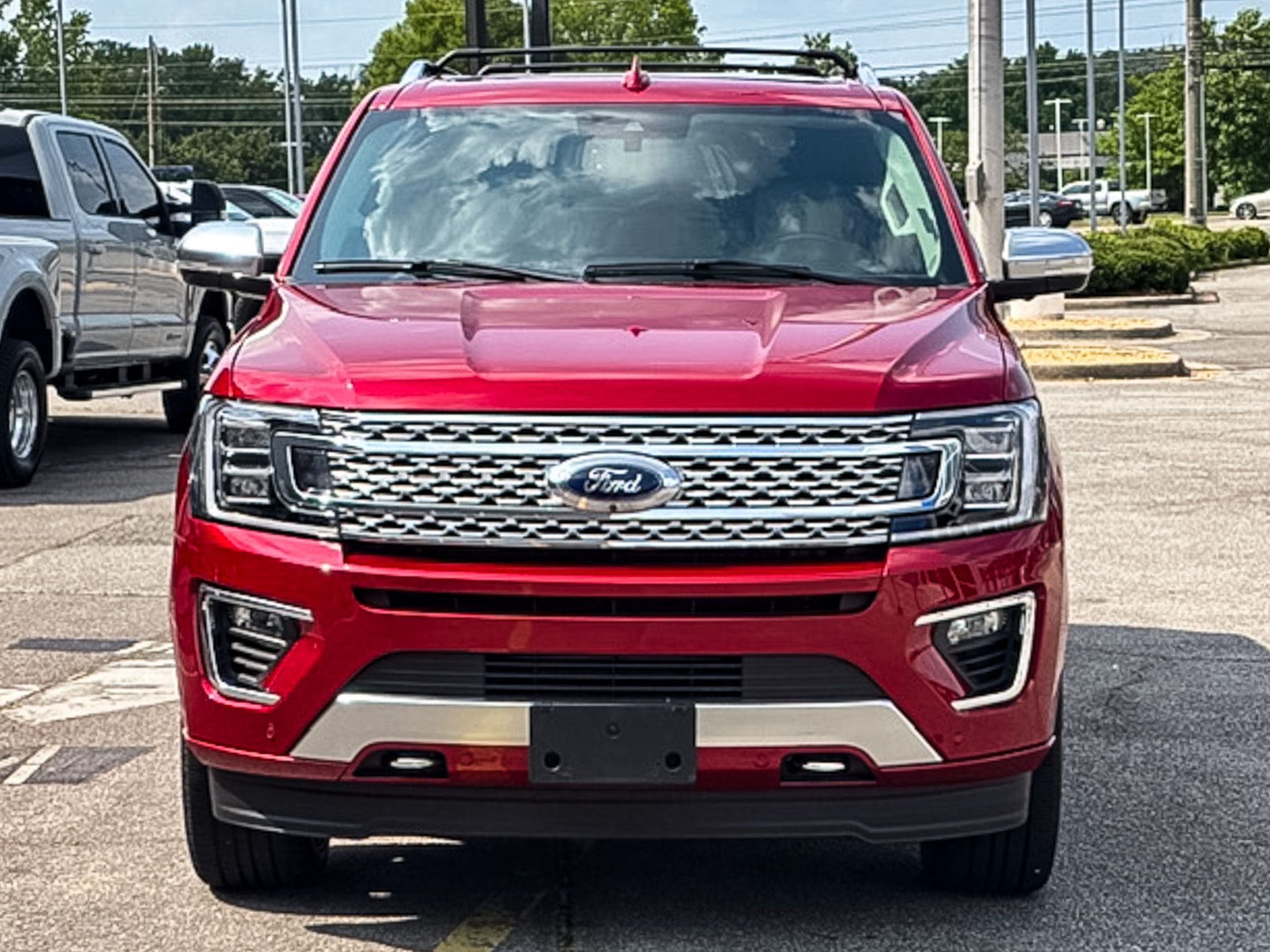 2021 Ford Expedition MAX Platinum photo 2