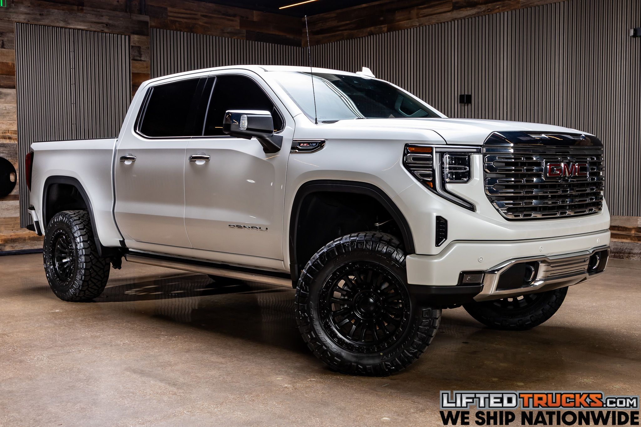 2022 GMC Sierra 4WD Crew Cab Short Box Denali's photo