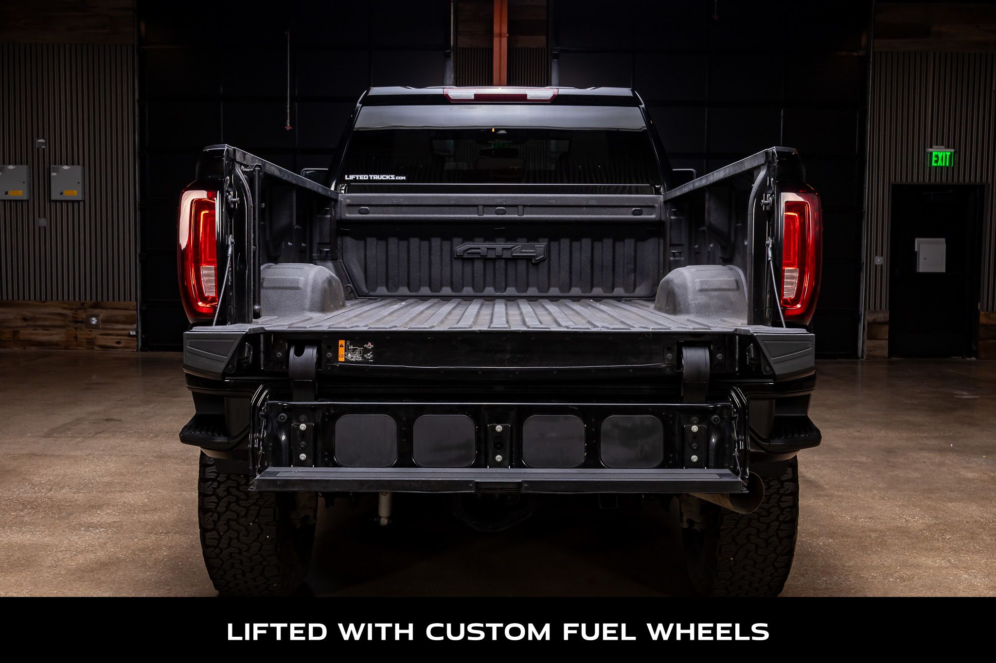 Image 8 of 2022 GMC Sierra 2500HD AT4 Truck