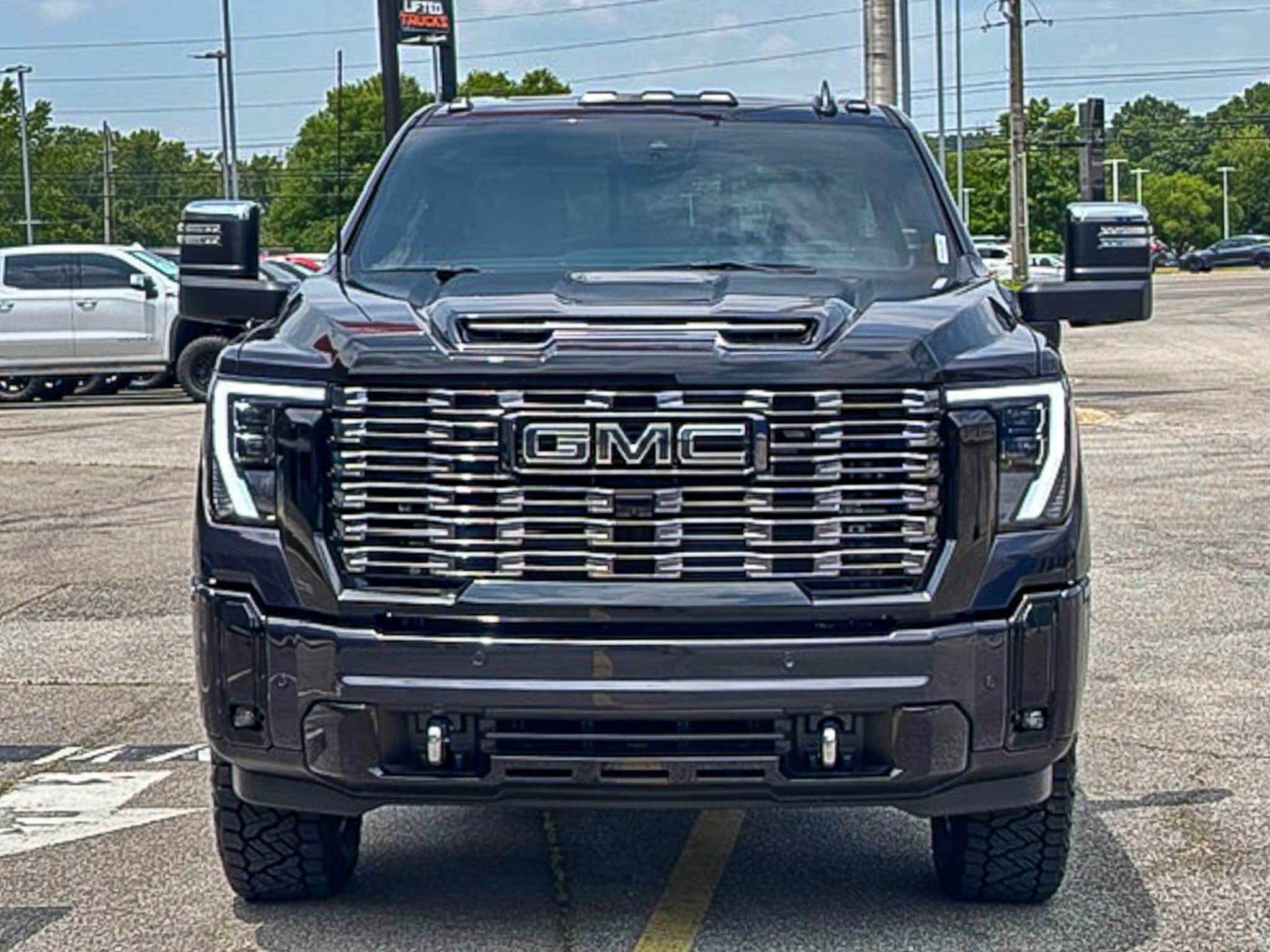 Image 2 of 2025 GMC Sierra 2500HD Denali Ultimate Truck