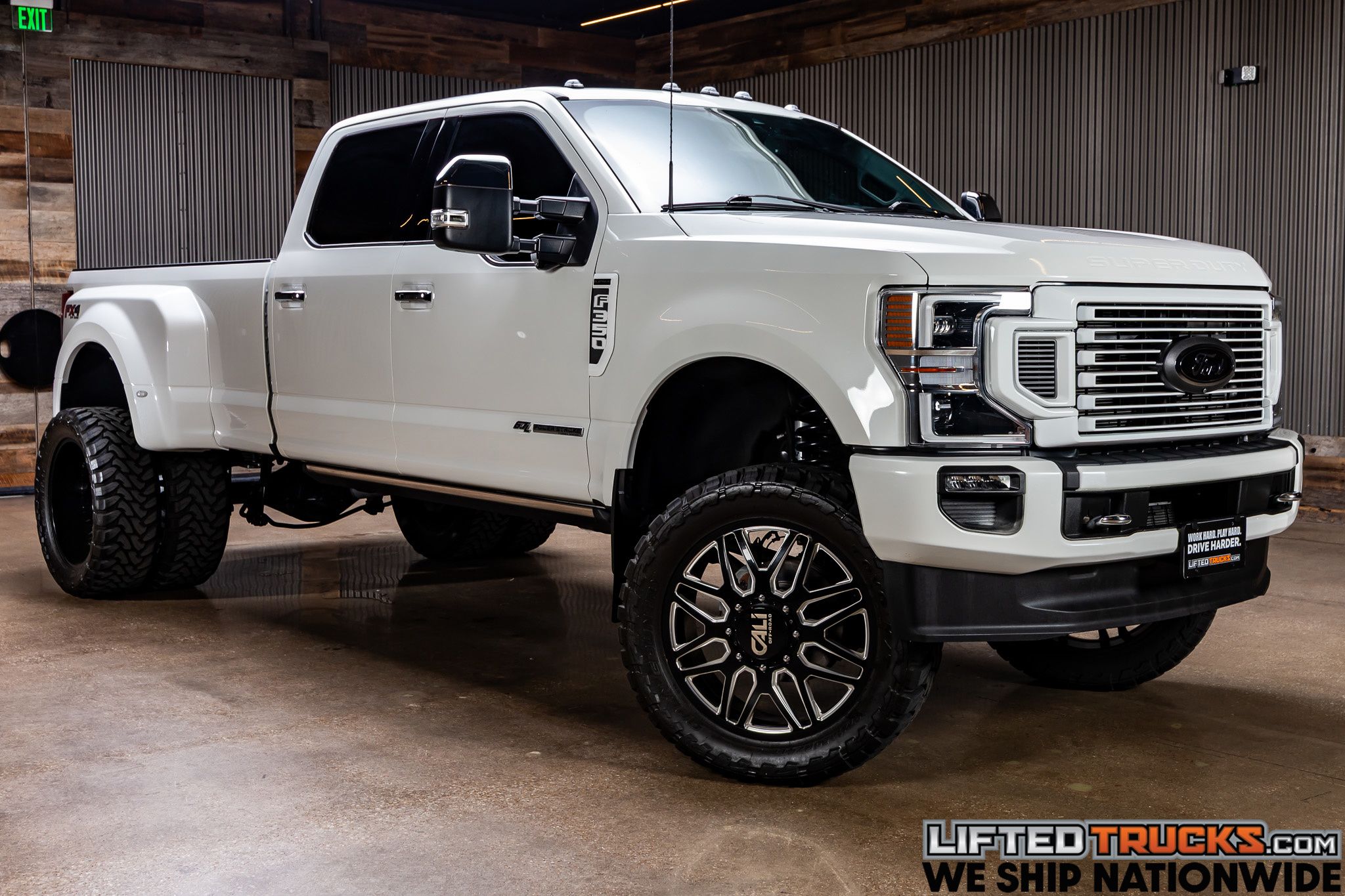 2022 Ford F-350 Super Duty Platinum's photo