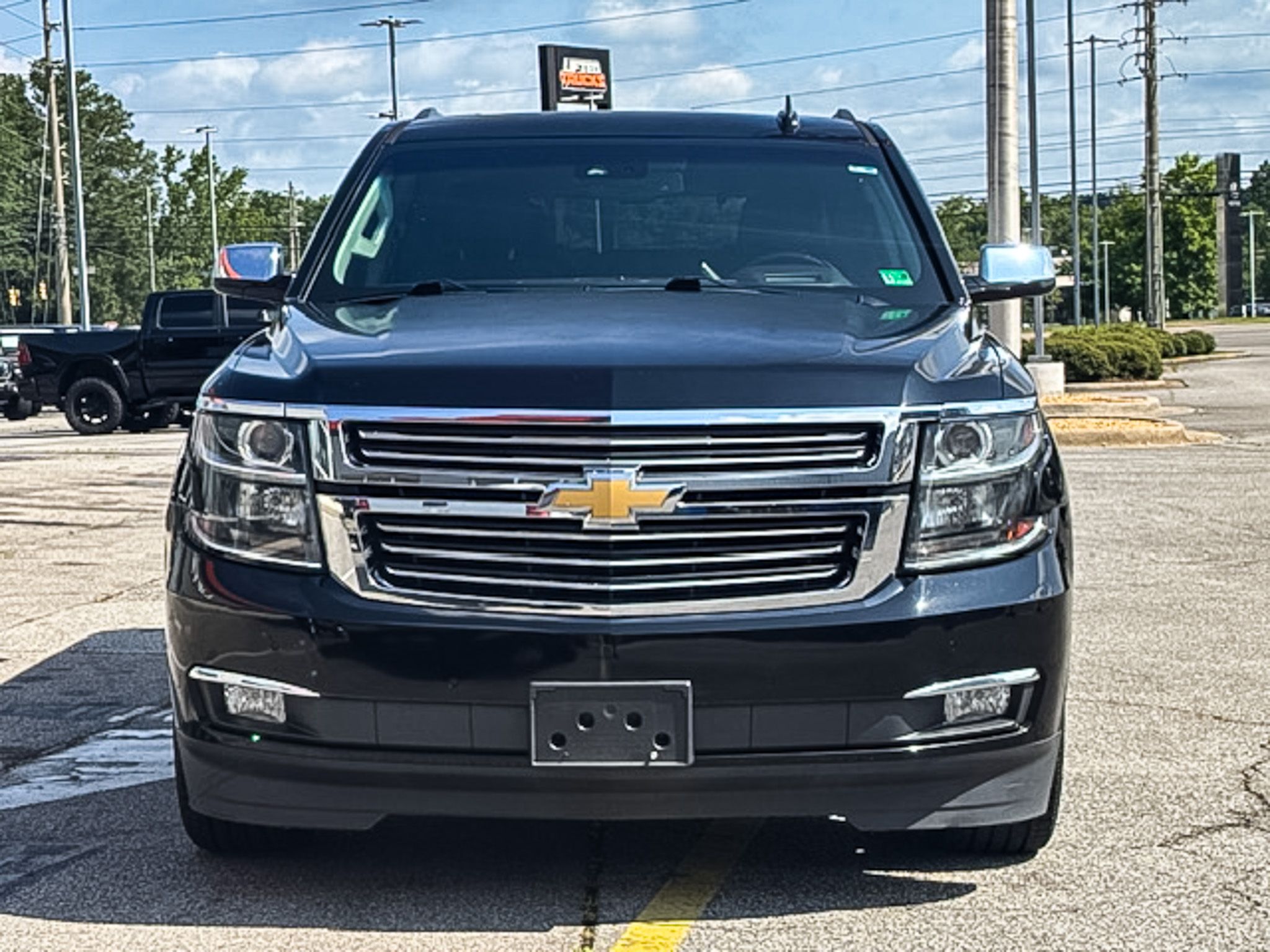 2017 Chevrolet Tahoe Premier photo 2
