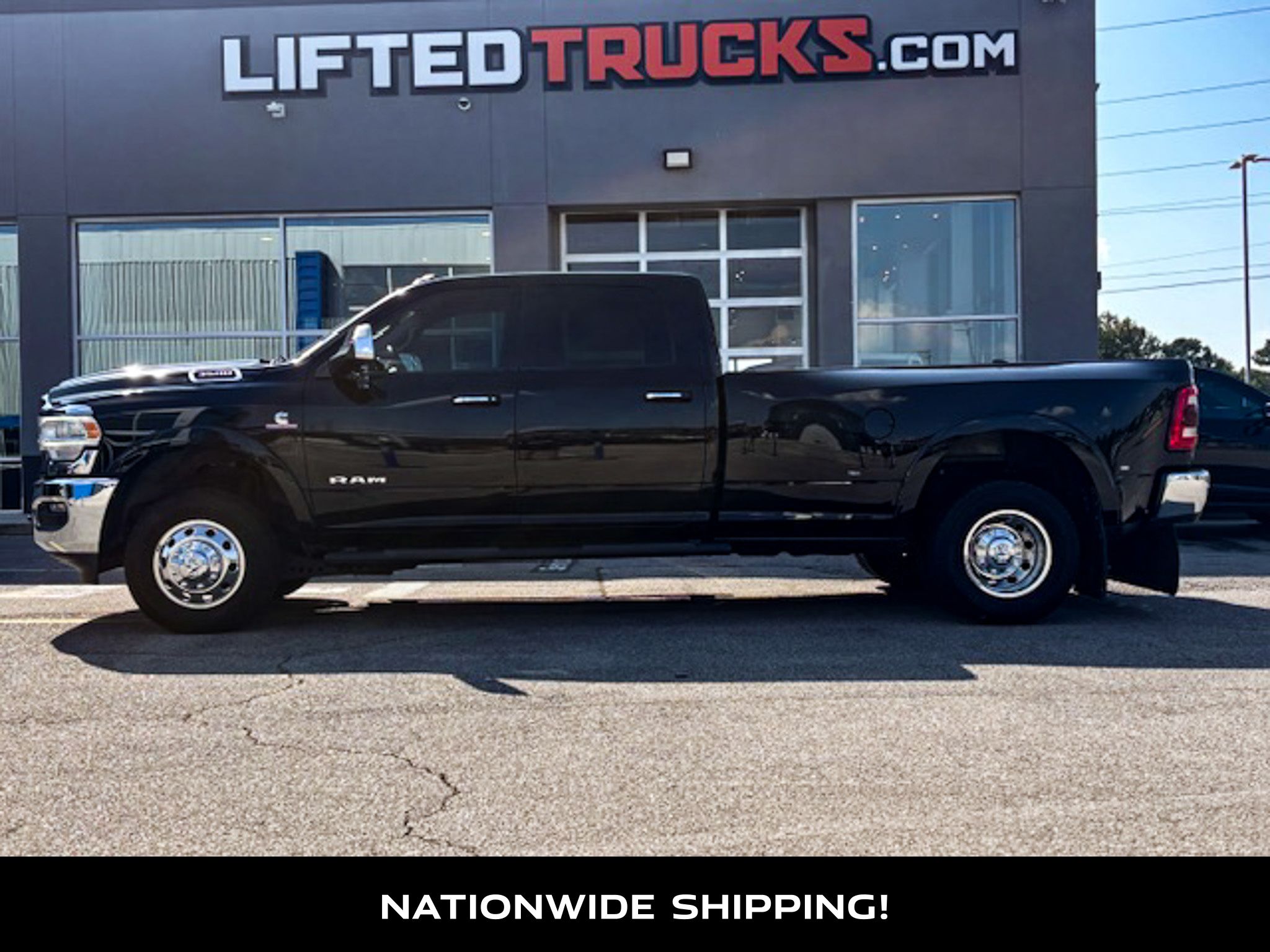 2022 Ram 3500 Laramie photo 4