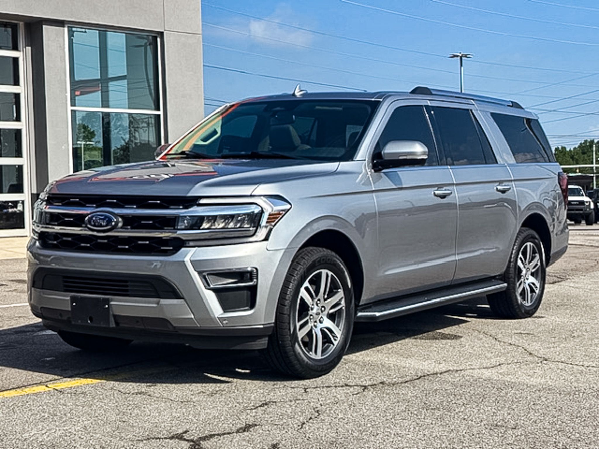 2022 Ford Expedition MAX Limited photo 2