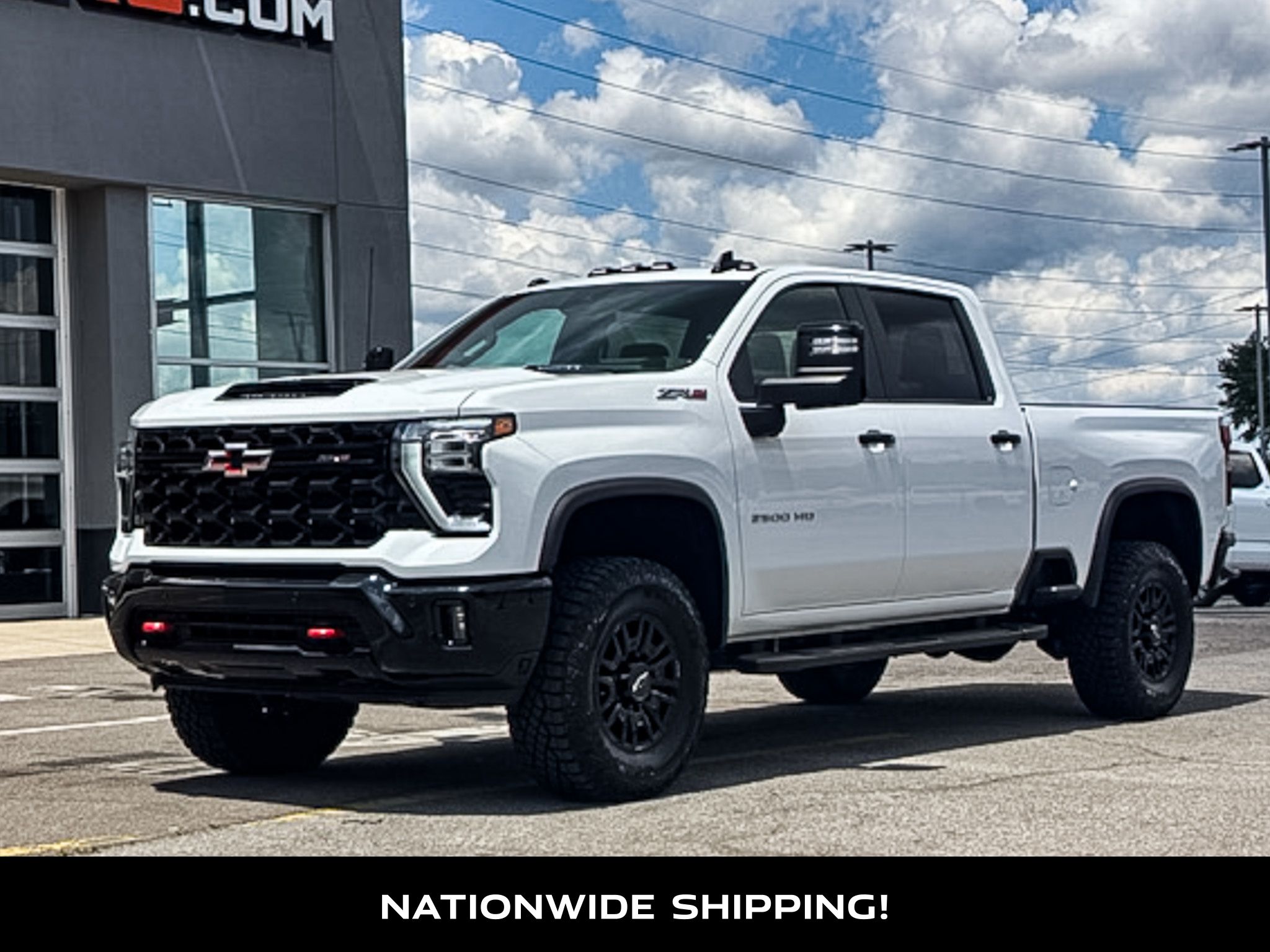 2025 Chevrolet Silverado 2500HD ZR2 photo 3