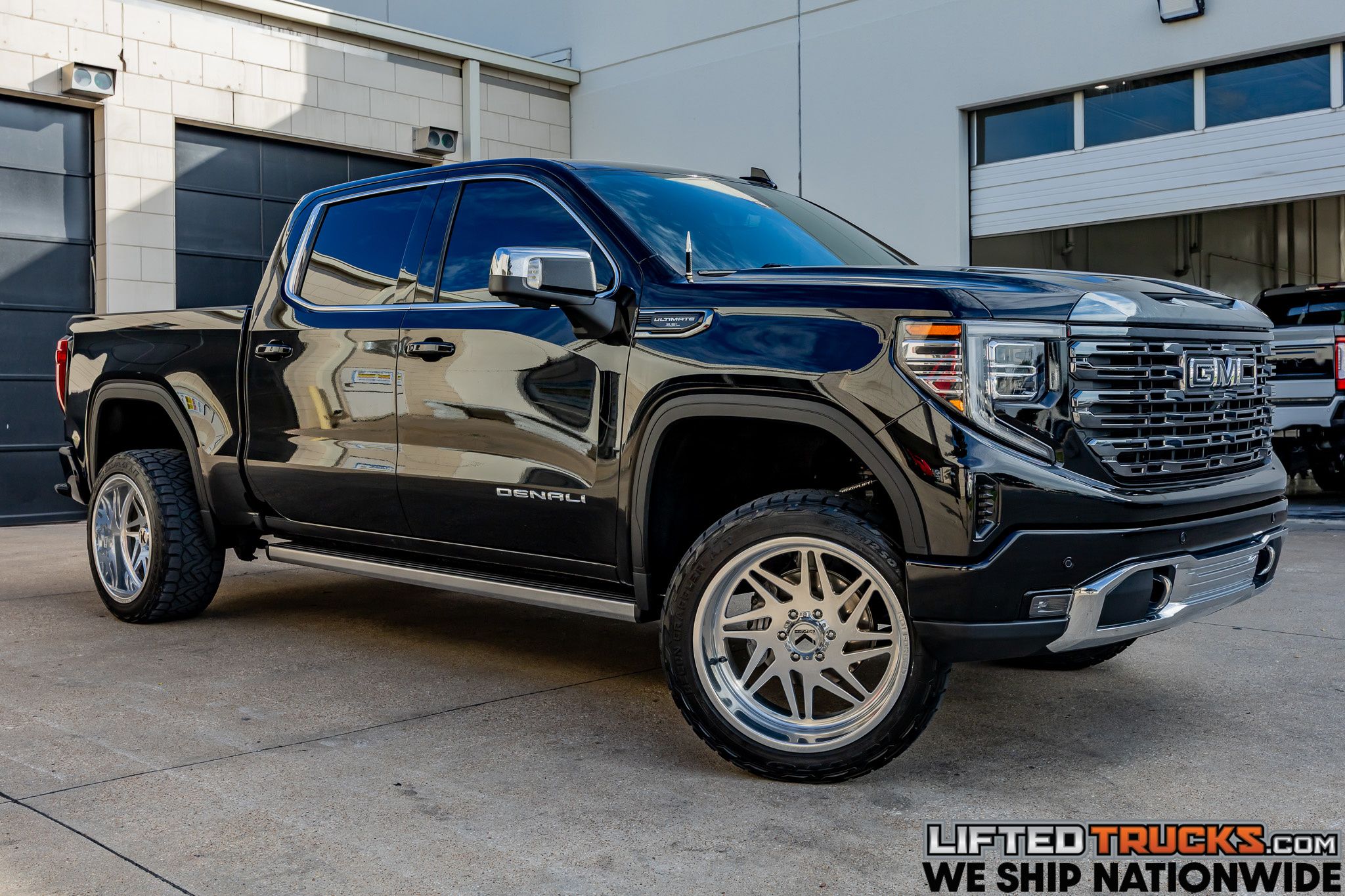 2023 GMC Sierra 4WD Crew Cab Short Box Denali Ultimate's photo