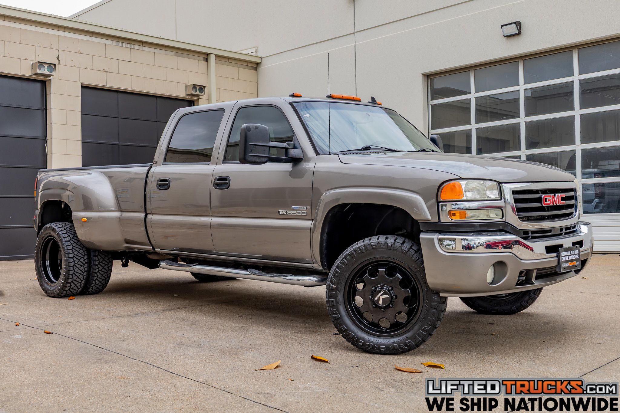 2007 GMC Sierra 4WD Crew Cab SLT DRW's photo
