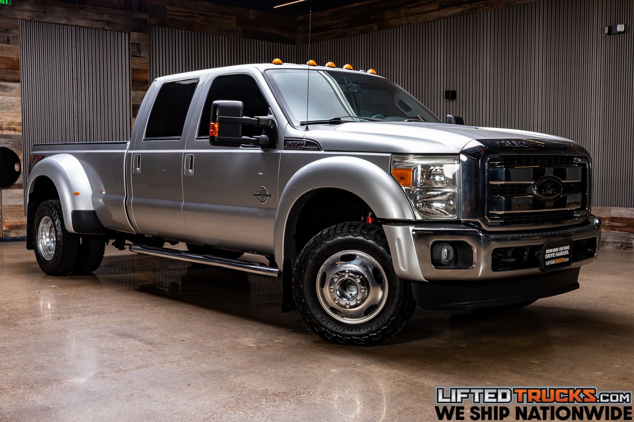 2016 Ford F-350 Super Duty Lariat's photo