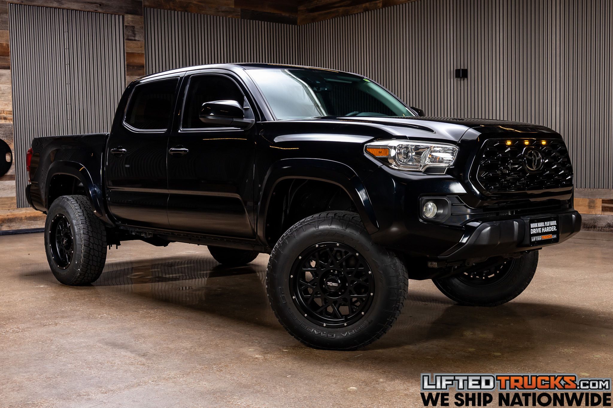 2020 Toyota Tacoma SR5's photo