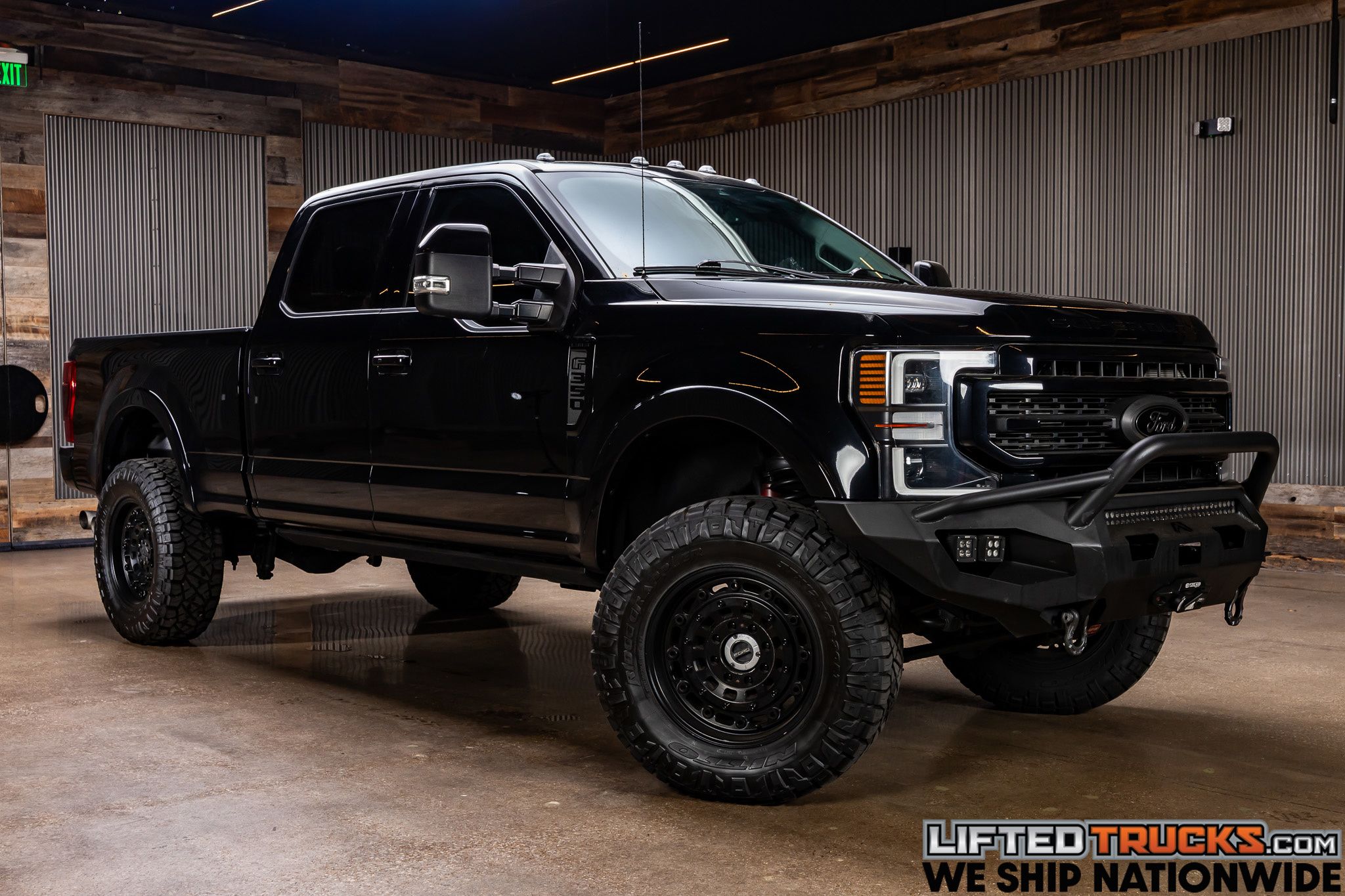 2021 Ford F-350 Super Duty Lariat's photo