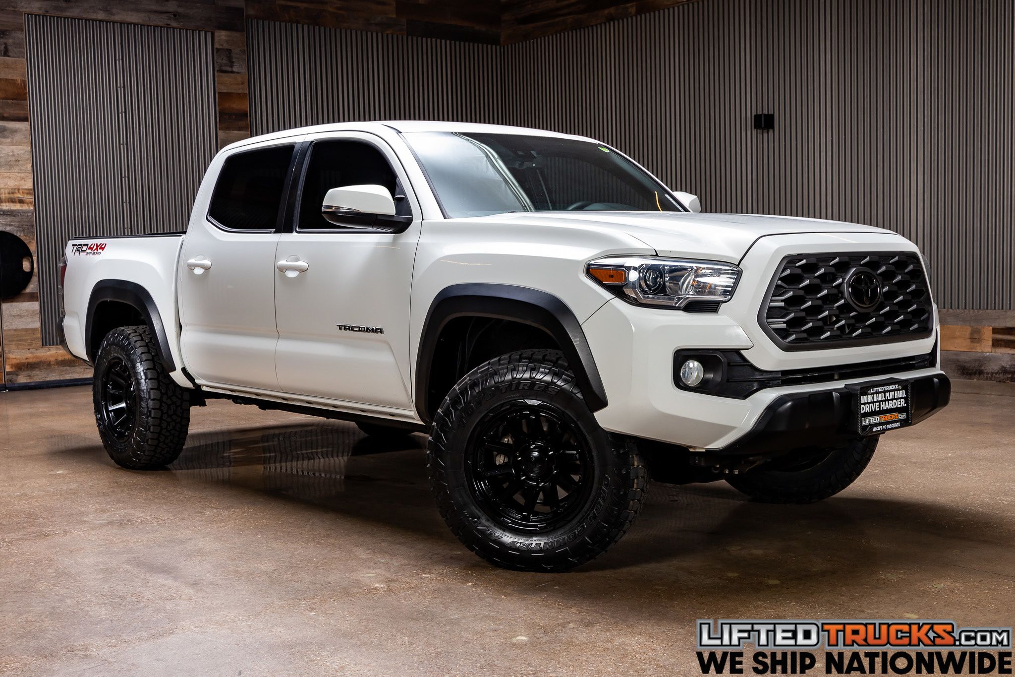 2022 Toyota Tacoma SR5's photo