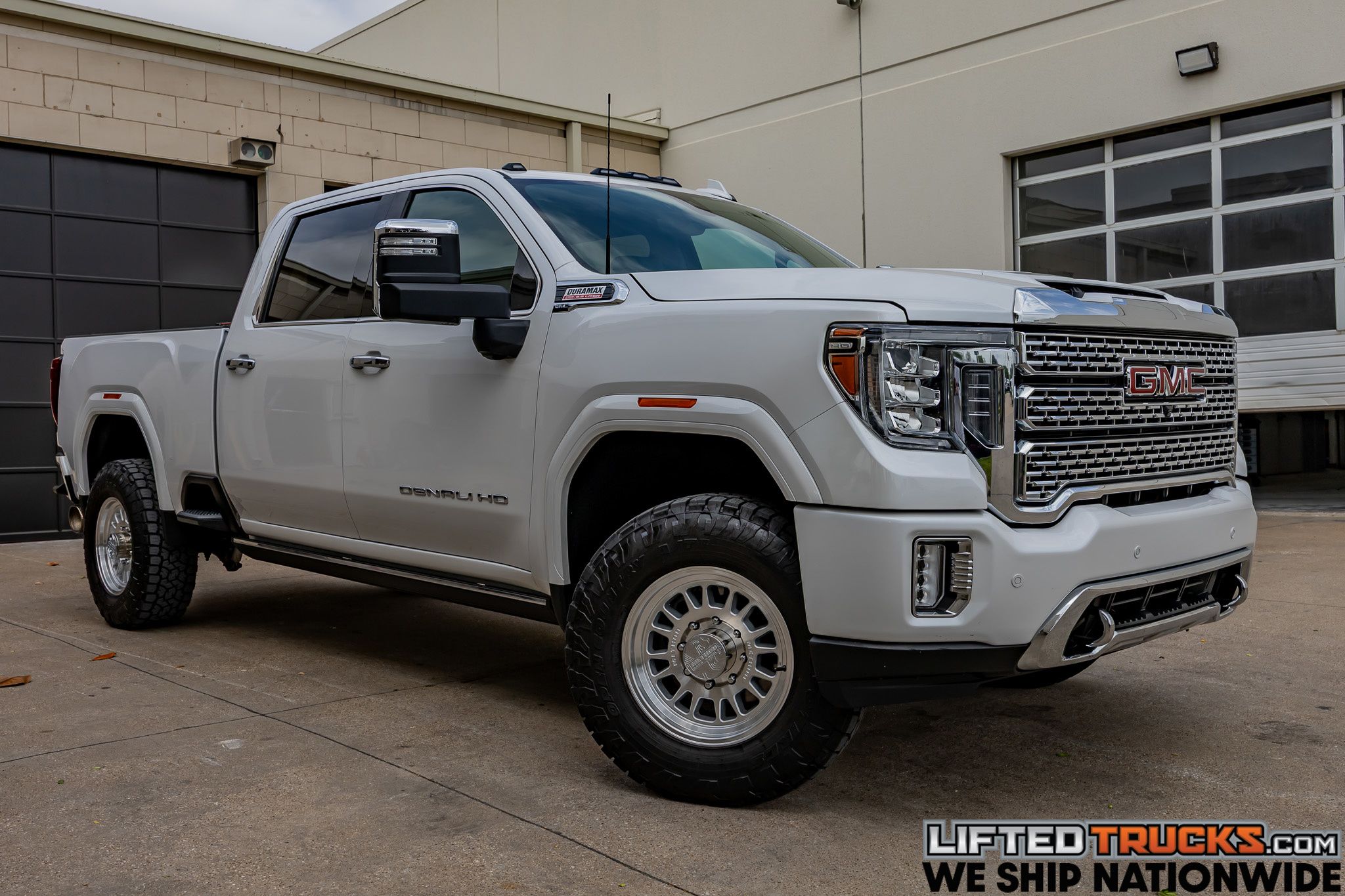 2021 GMC Sierra 4WD Crew Cab Standard Box Denali's photo