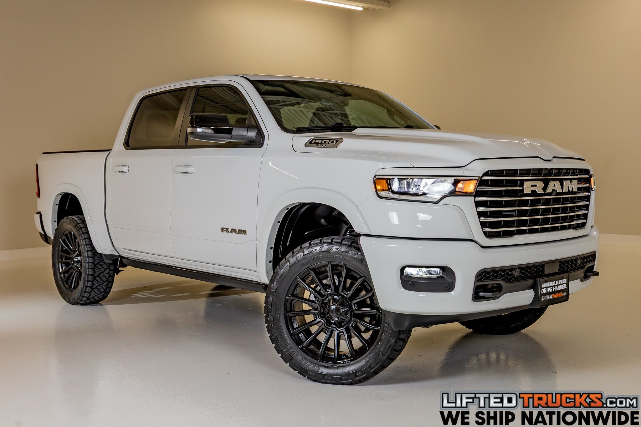2025 RAM 1500 Laramie 4x4 Crew Cab 5'7's photo