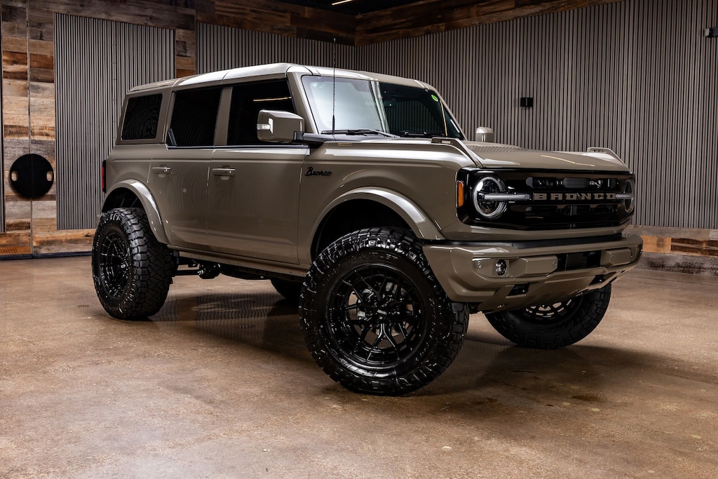 Used 2025 Ford Bronco Outer Banks SUV