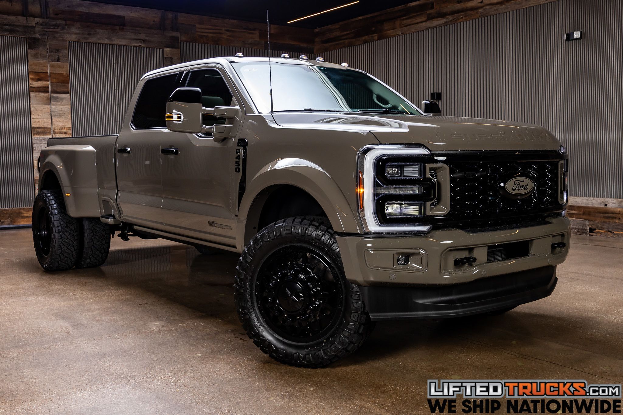 2026 Ford F-450 Platinum 4x4 Crew Cab 8' Box DRW's photo