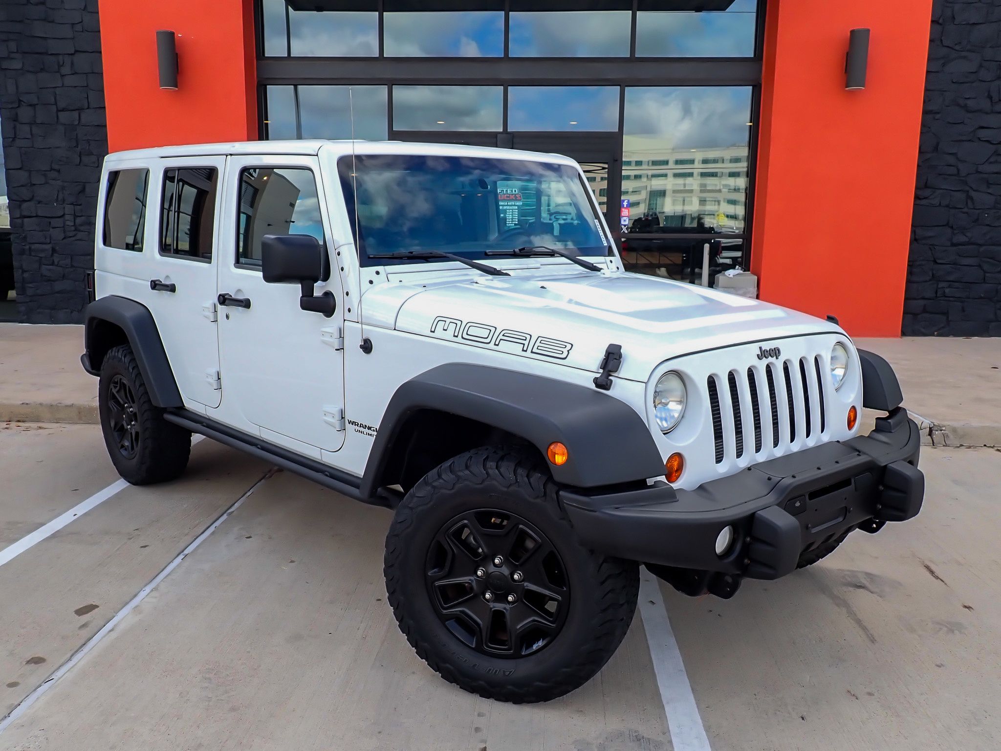 2013 Jeep Wrangler Unlimited Sahara