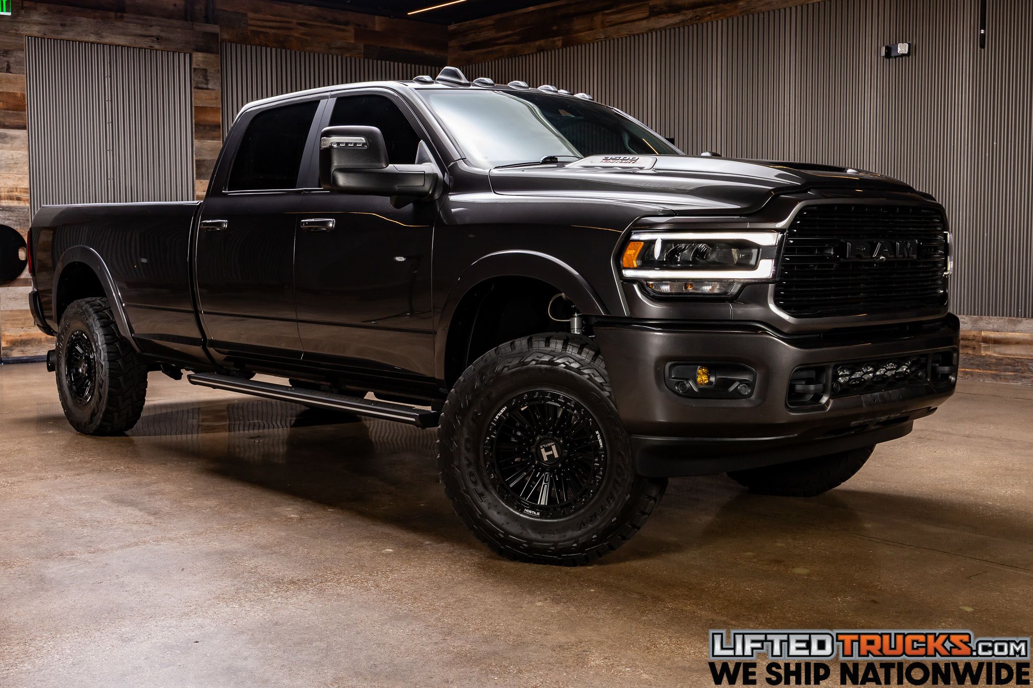 2024 RAM Ram 3500 Pickup Laramie's photo