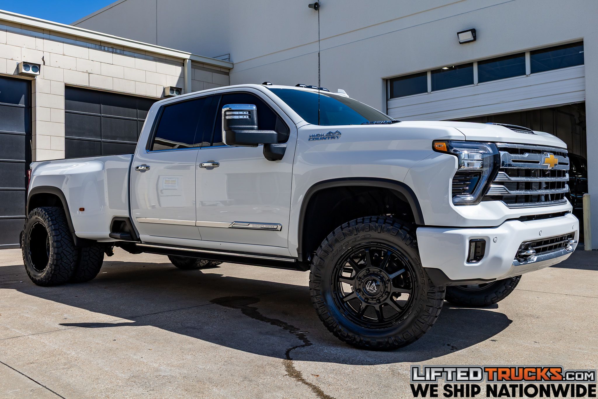 2026 Chevrolet Silverado HD High Country 4WD Crew Cab Long Box DRW's photo