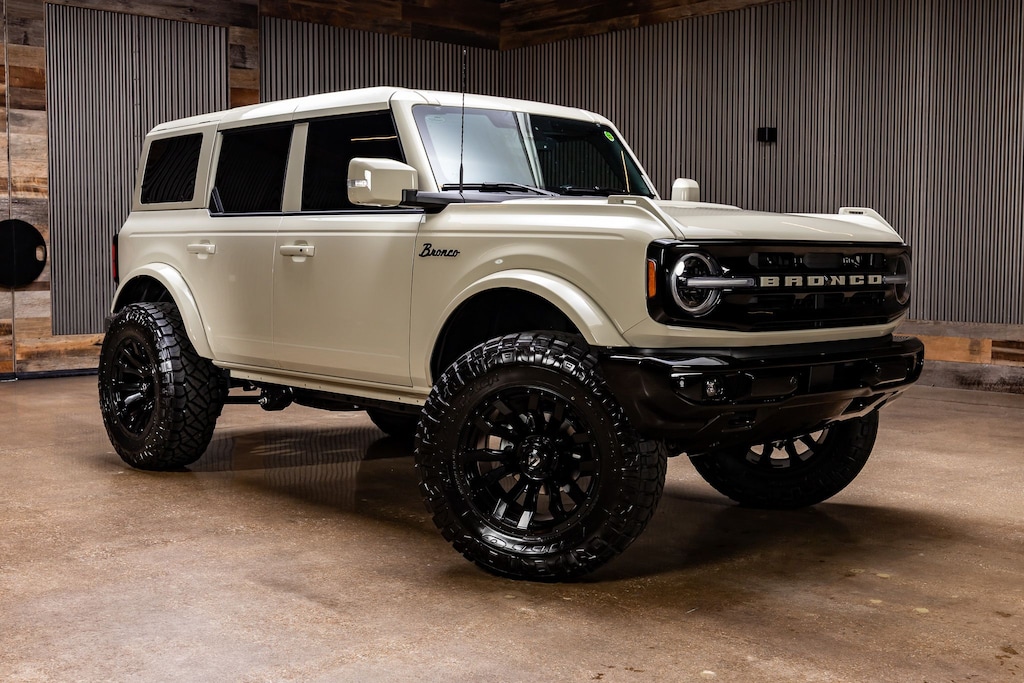 Used 2025 Ford Bronco Outer Banks SUV