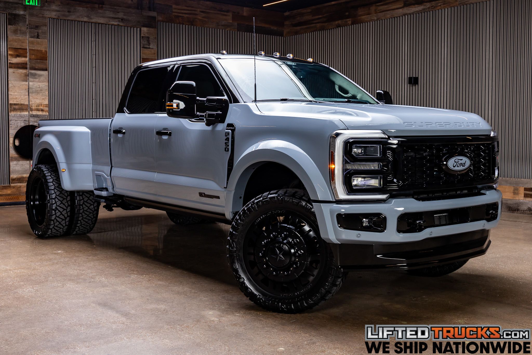 2026 Ford F-450 Platinum 4x4 Crew Cab 8' Box DRW's photo