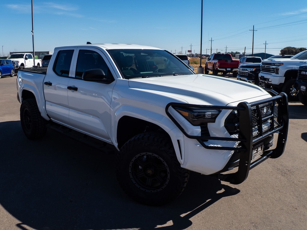 Used 2025 Toyota Tacoma SR Truck