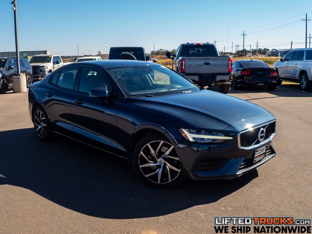 Used 2020 Volvo S60 T5 Momentum Sedan
