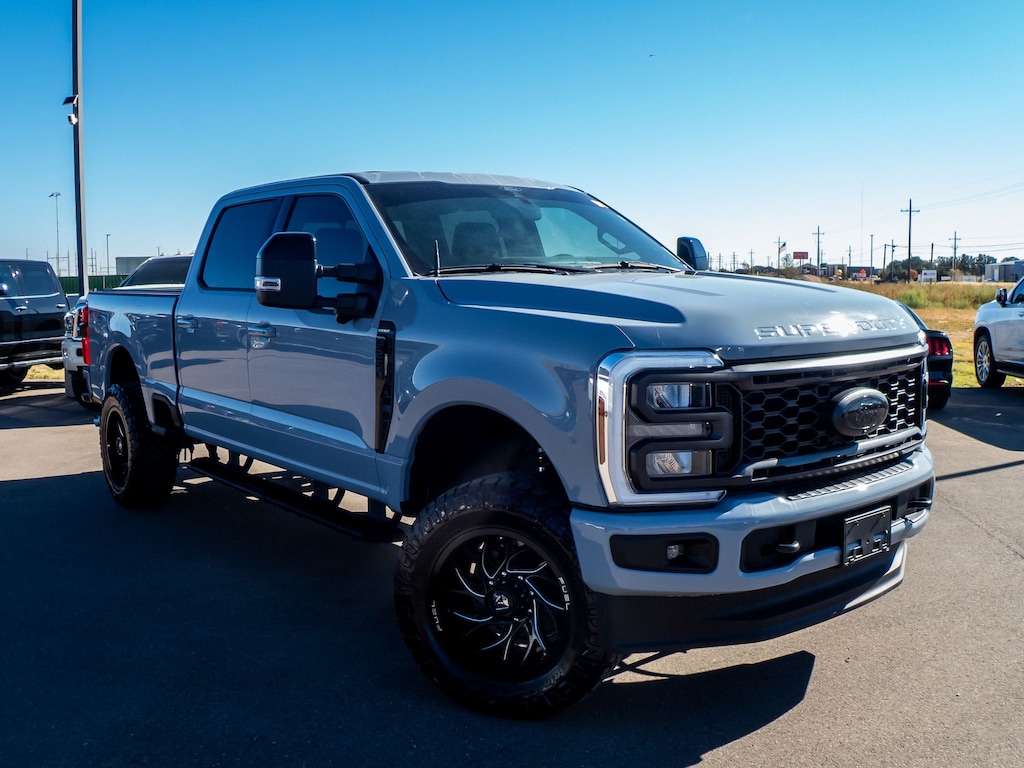 Used 2024 Ford F-250SD Lariat Truck