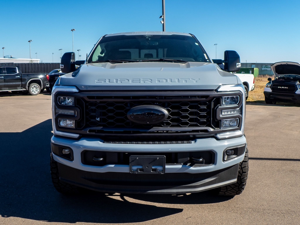 Used 2024 Ford F-250SD Lariat Truck