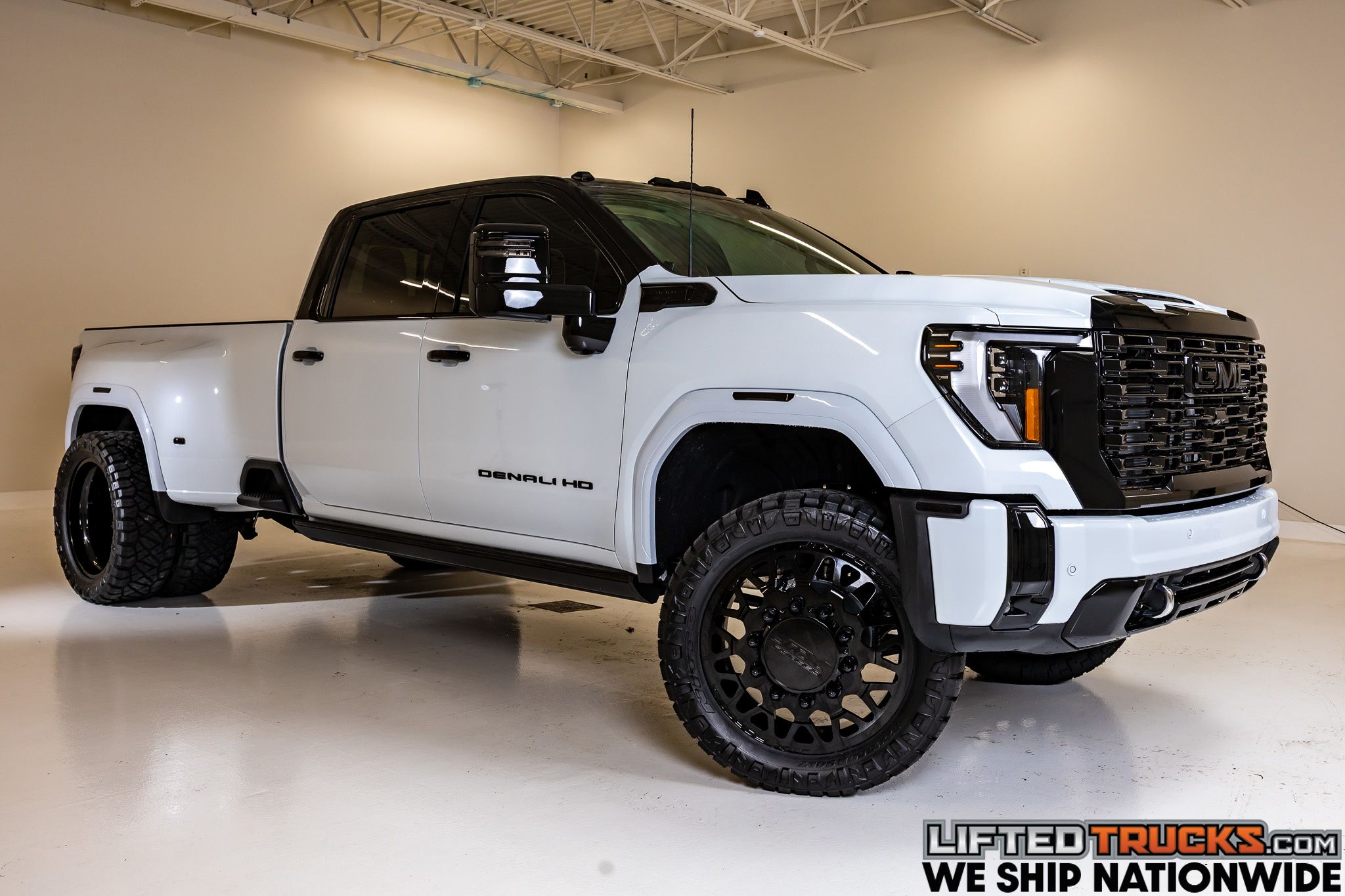 2026 GMC Sierra 4WD Crew Cab LB DRW Denali Ultimate's photo