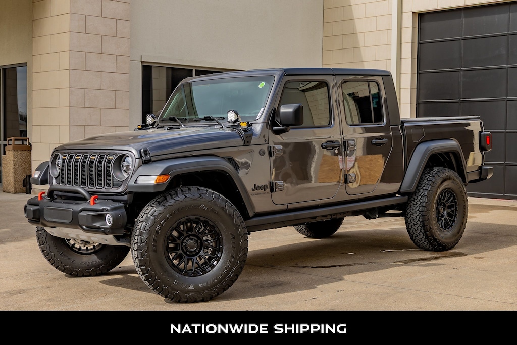 Used 2025 Jeep Gladiator Sport Truck