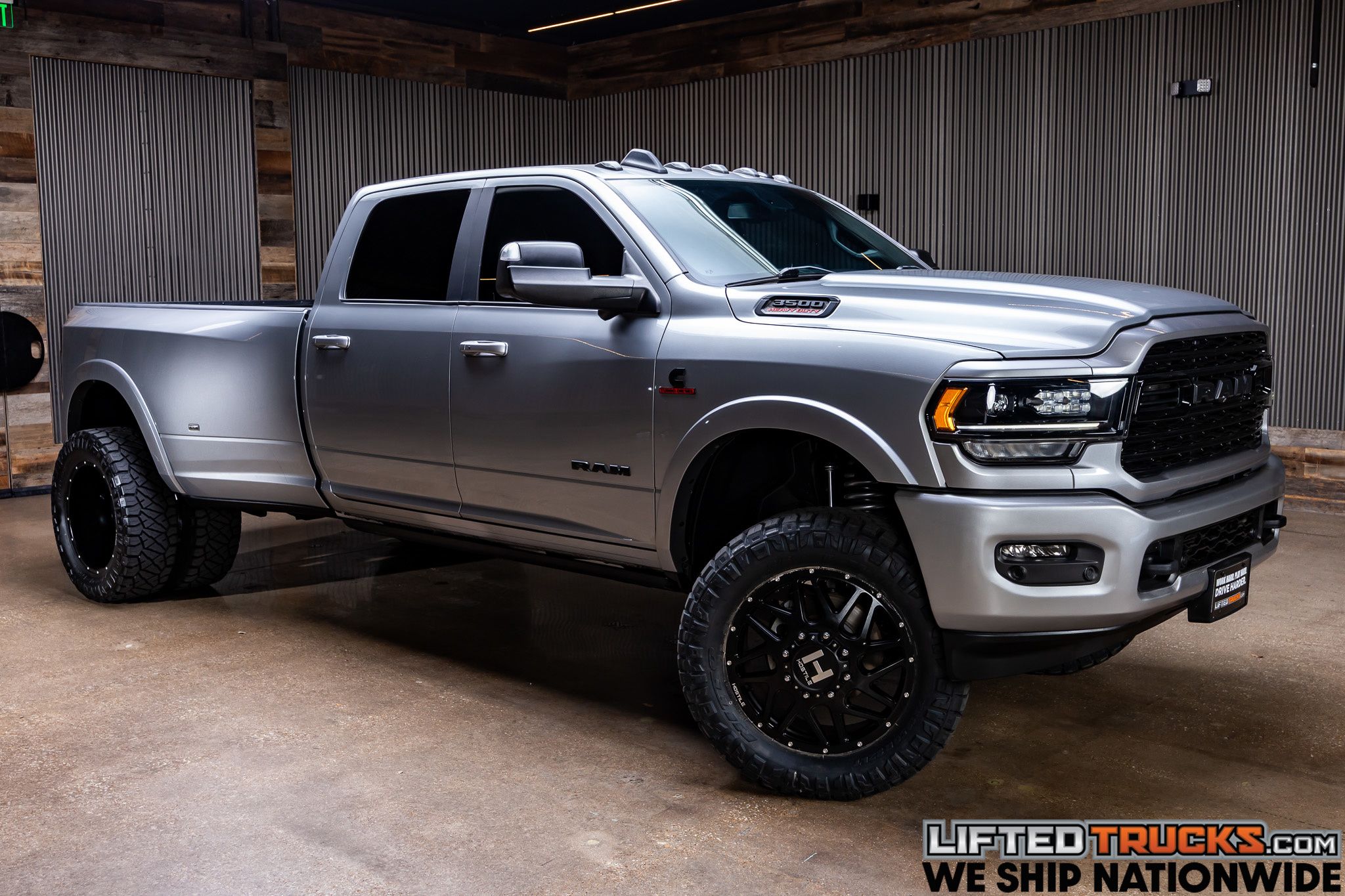2022 RAM 3500 Limited 4X4 Crew Cab LWB's photo