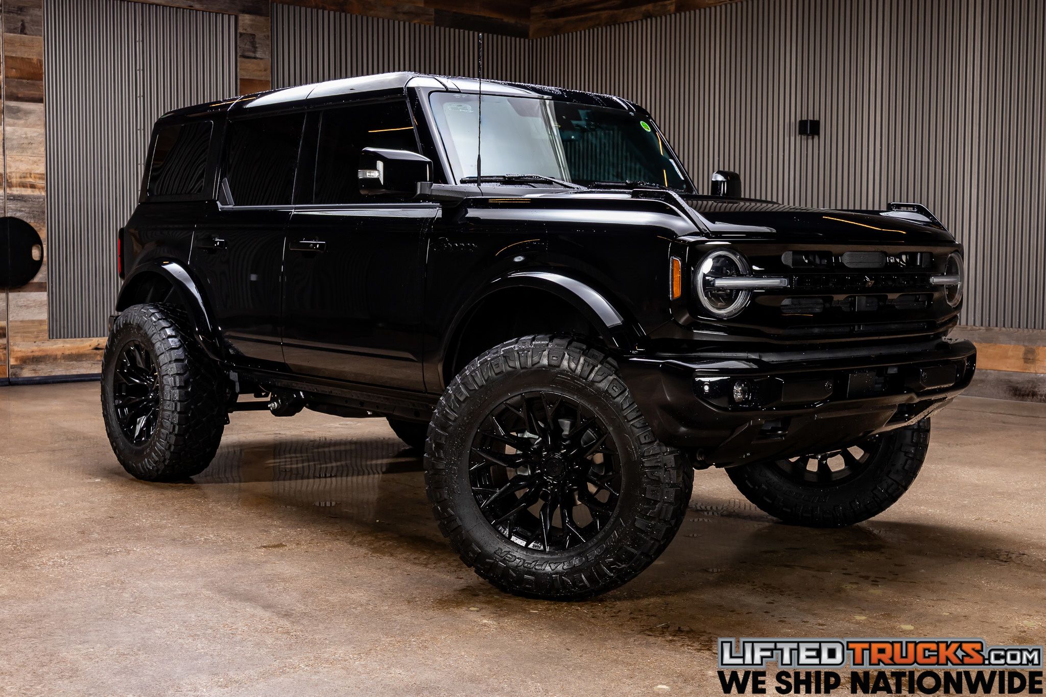 2025 Ford Bronco 4-Door Outer Banks's photo