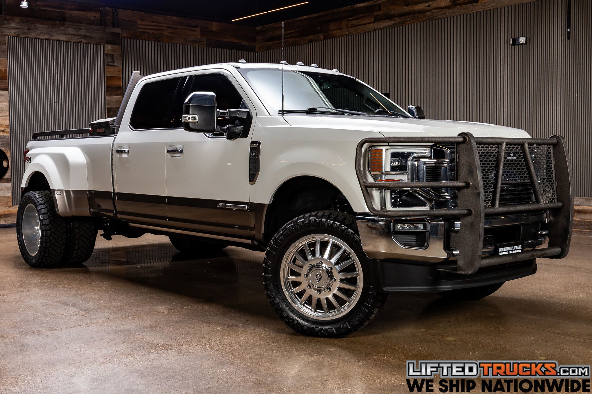 2022 Ford F-350 Super Duty King Ranch's photo