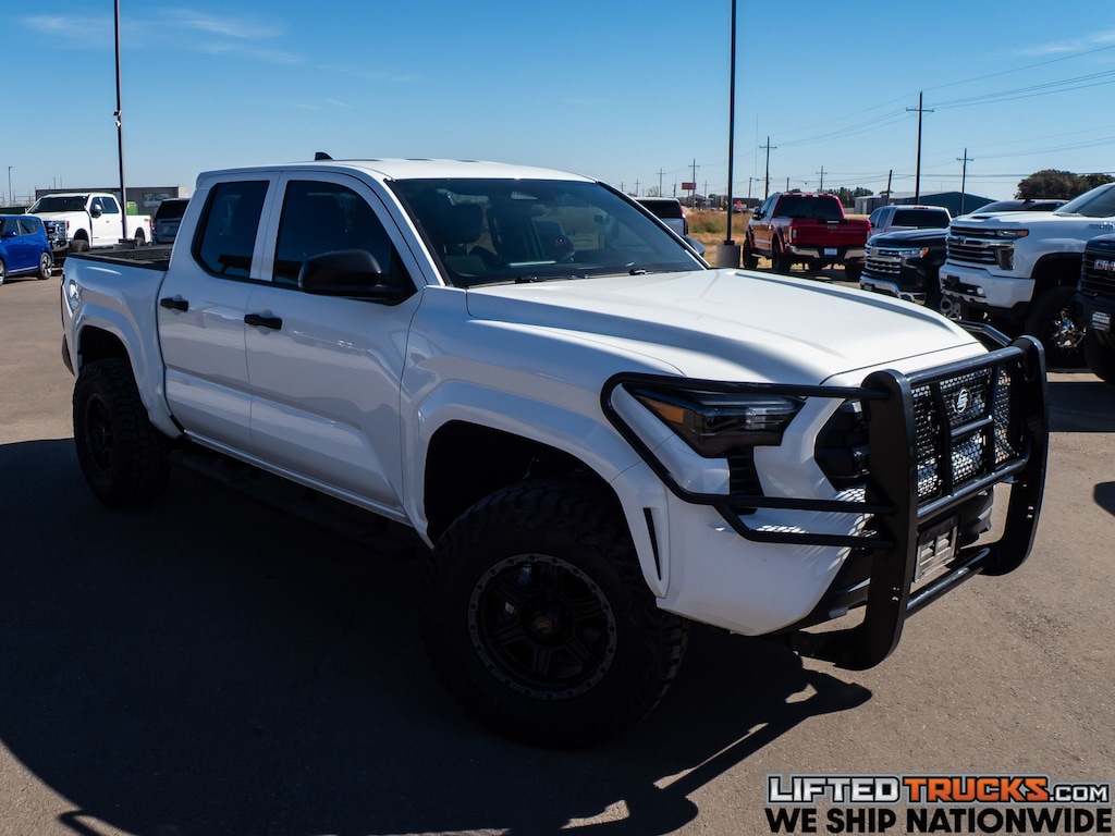 Used 2025 Toyota Tacoma SR Truck
